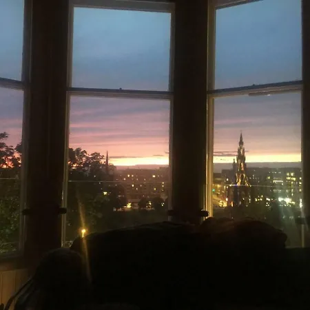 Modern Flat With Fantastic Views Apartment Edinburgh Exterior photo